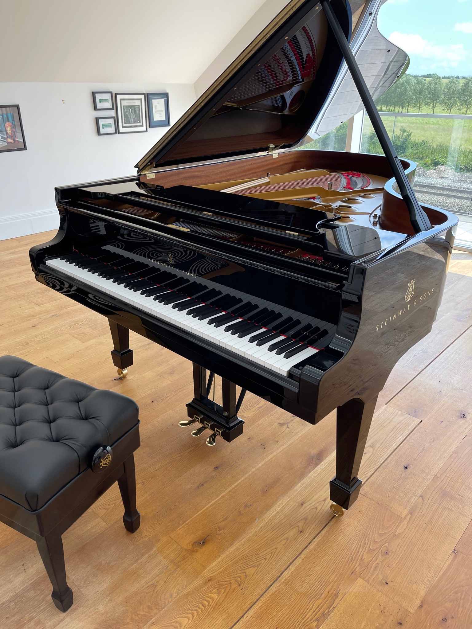 The Steinway Spirio safely delivered and Installed to the home of Howard Jones
