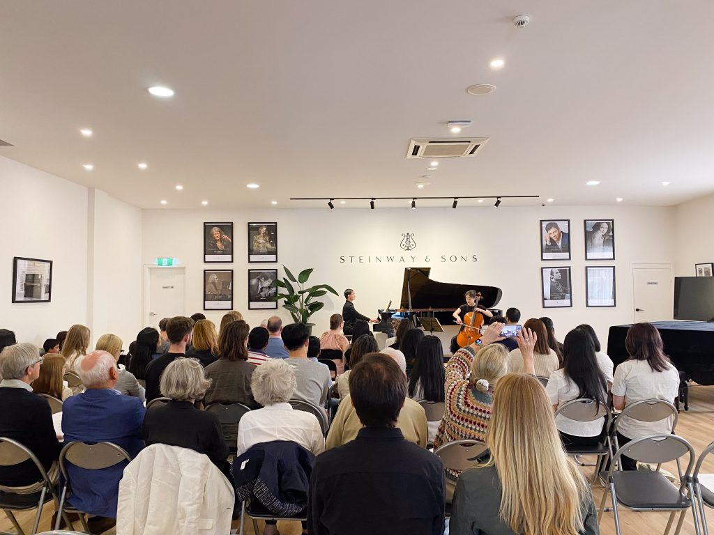 Pianist Kevin Suherman and cellist Ye Jin Choi performing in their November concert at Steinway Gallery Melbourne.