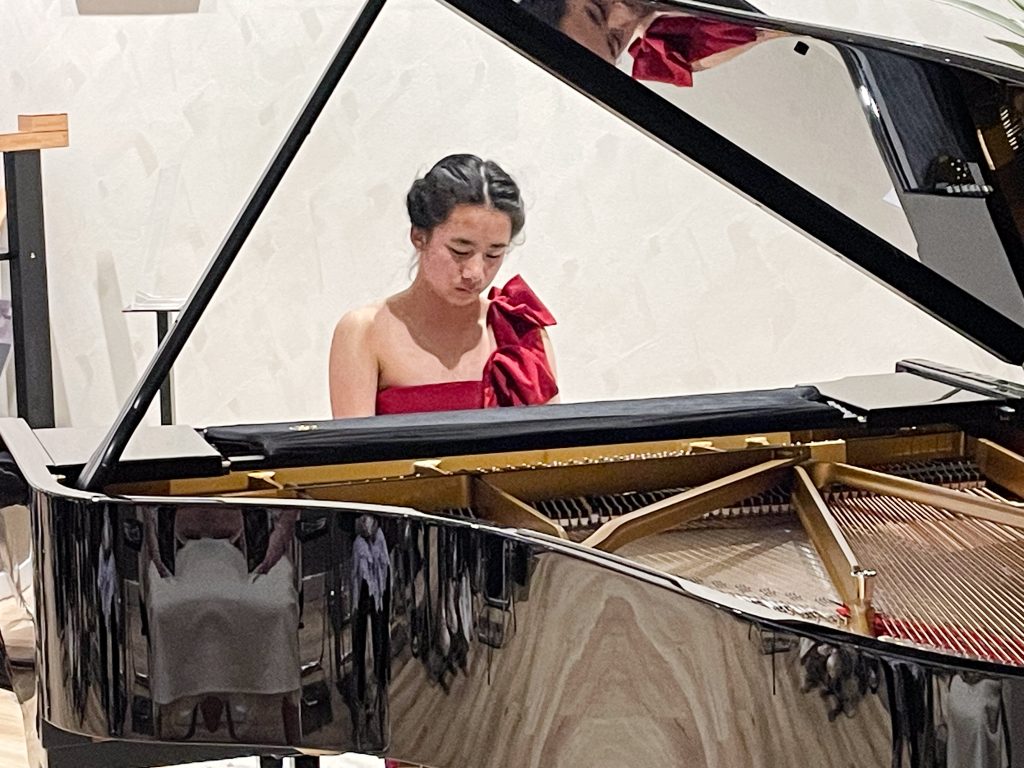 Pianist Emma Rose Koeswandy at Steinway Gallery Sydney.