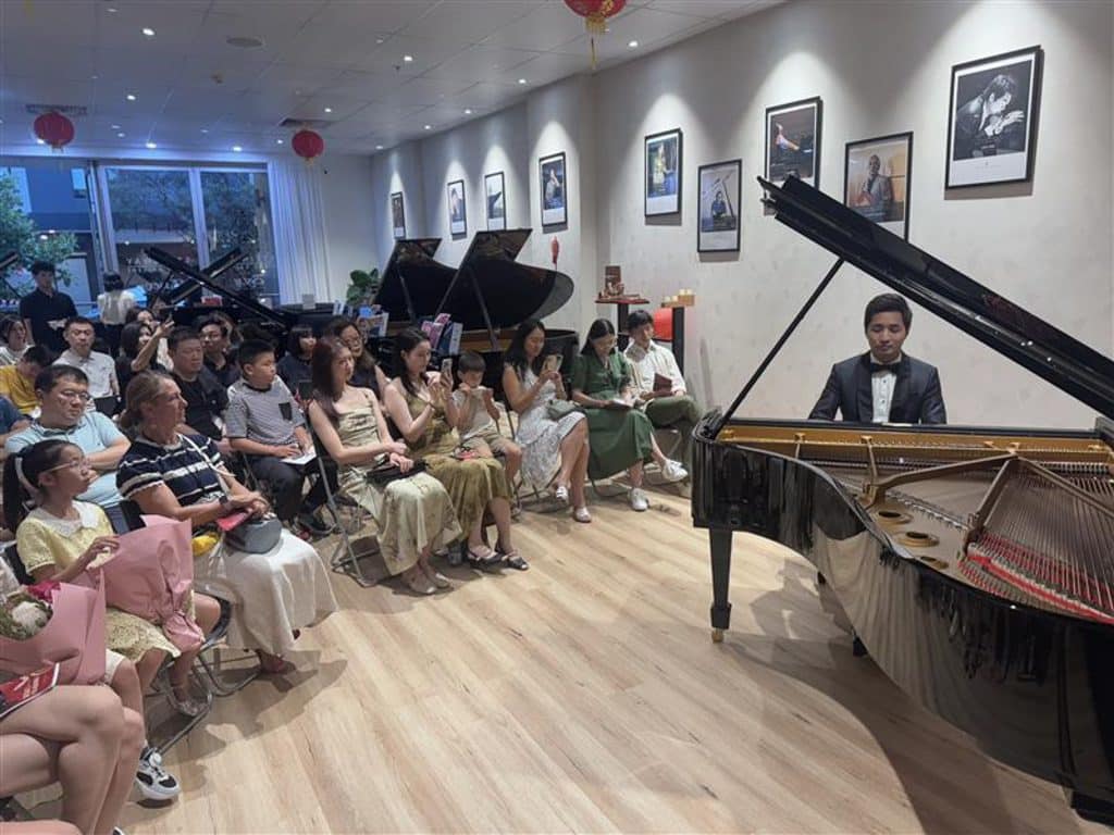 Lunar New Year Concert at Steinway Gallery Sydney. James Guan as pianist.